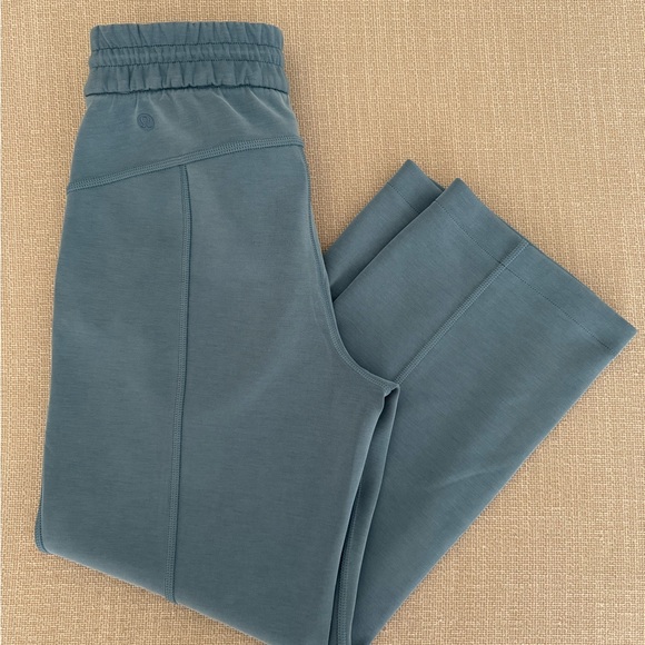 Lululemon Softstreme High Rise Cropped Pant - Picture 3 of 5